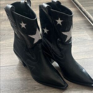 Black Star-Embellished Western Boots